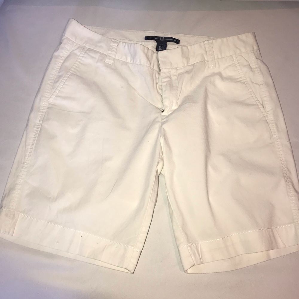 Women’s_Gap Shorts_Size 4